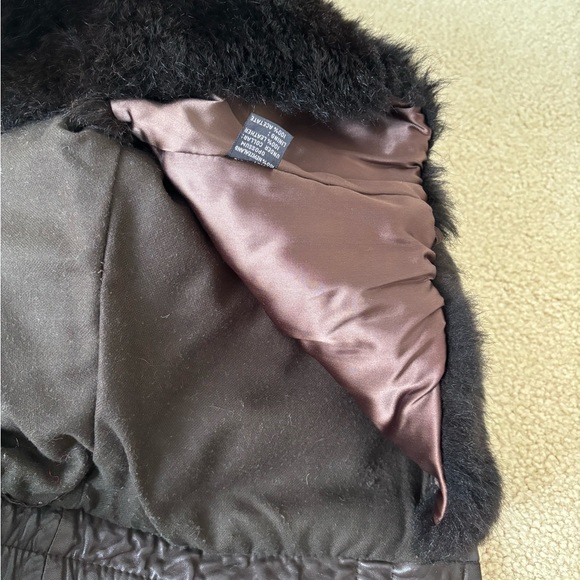 Gorgeous soft leather jacket. Lined with removable fur vest. - Picture 4 of 7